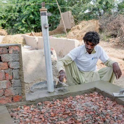 Construction of a deep hand pump